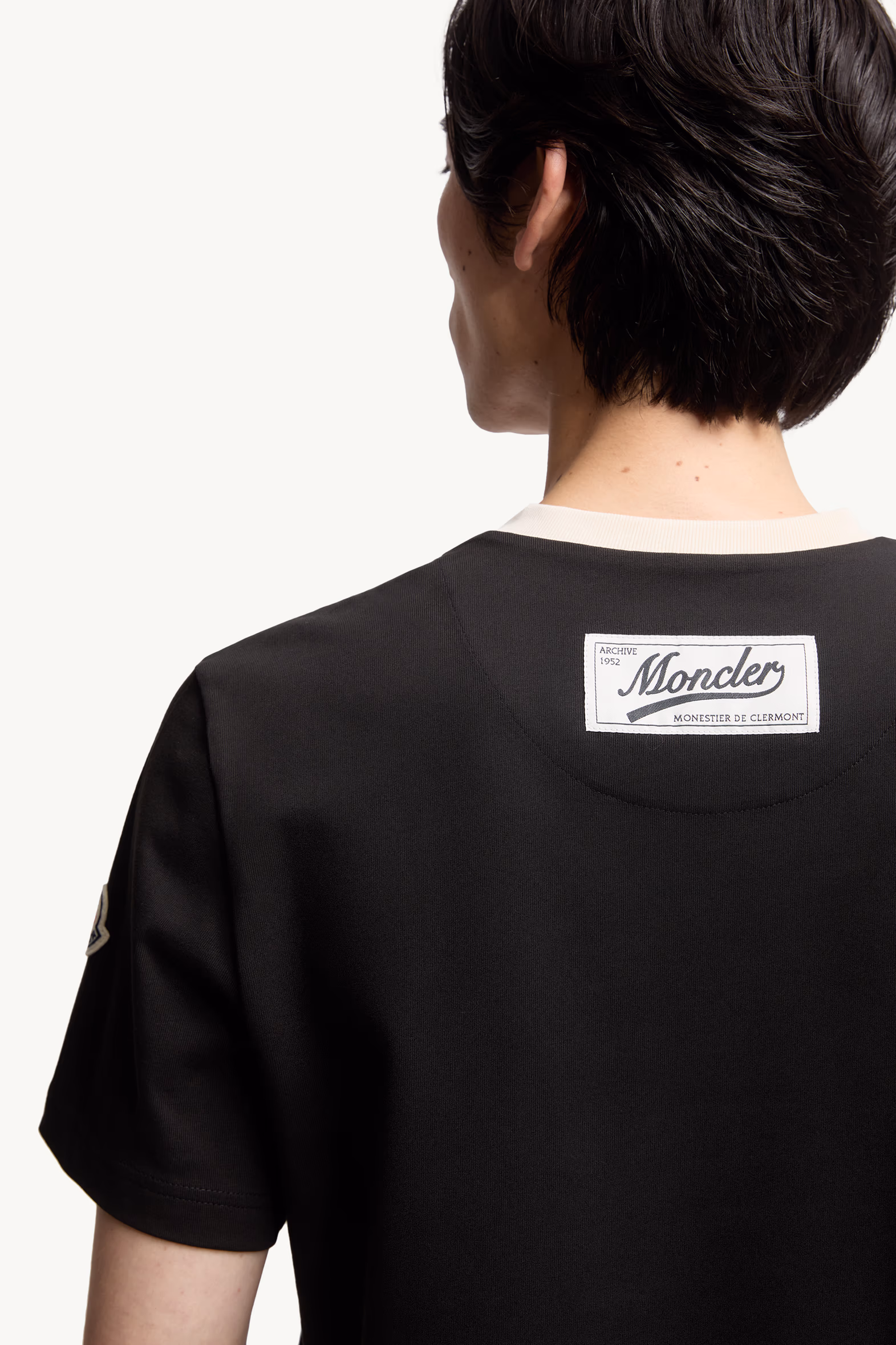 Embroidered Logo Cotton Piquet V-Neck T-Shirt Men Black Moncler 6